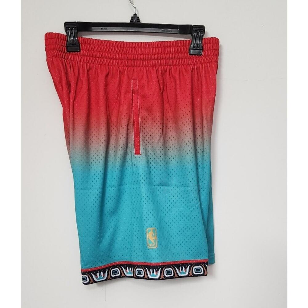 New Mitchell & Ness NBA Vancouver Grizzlies 1996 Fadeaway Swingman Shorts - Picture 5 of 5